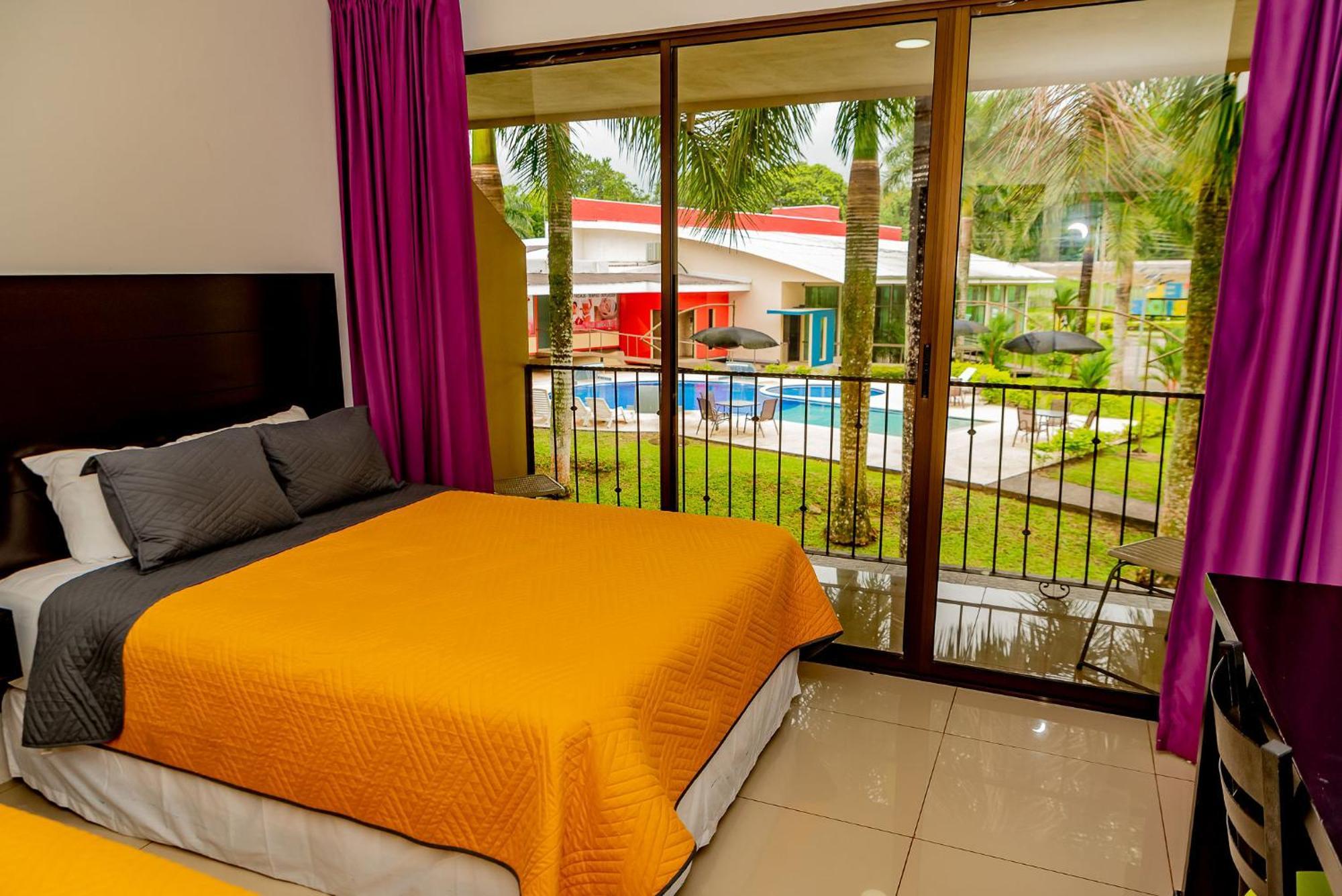 Hotel Los Rios Guacimo  ภายนอก รูปภาพ